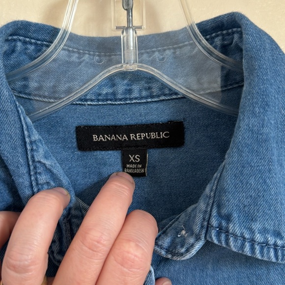 Classic Denim Shirt Banana Republic size XS - Picture 3 of 3